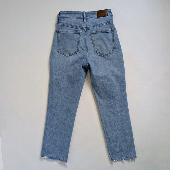 Madewell Curvy Perfect Vintage Crop Ripped High-Rise Straight Jeans 26P Petite - Picture 13 of 13
